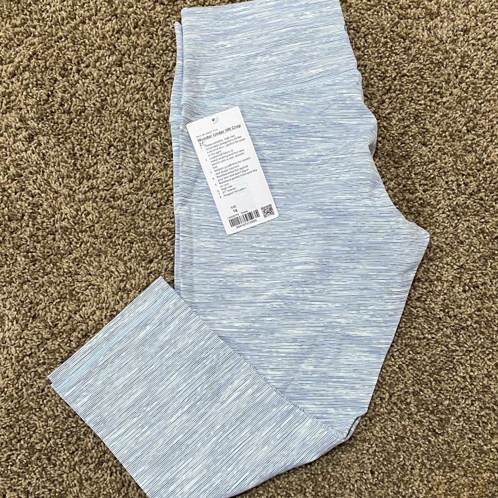 Lululemon wunder under crop NWT size 14